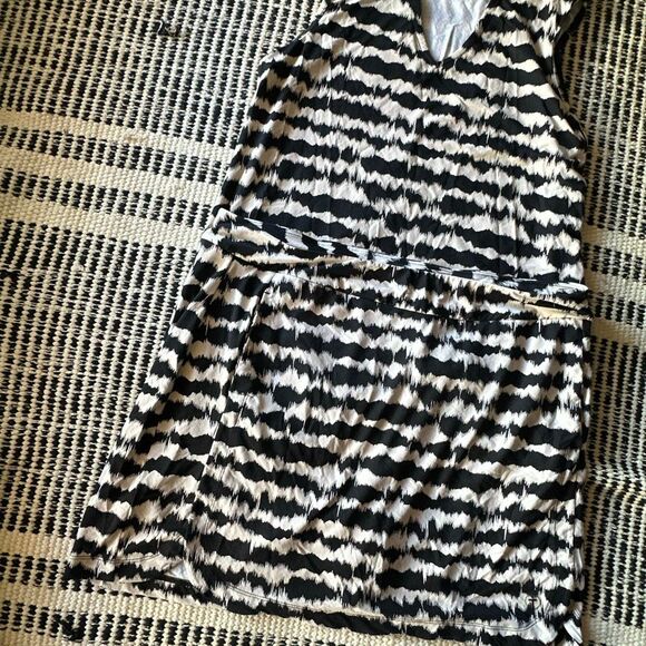 Tribal sport Size large beige and black 2 piece active wear skirt and top - Picture 2 of 7